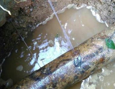 绵阳市楼顶渗水维修公司分享下地暖漏水的原因及检测方法。